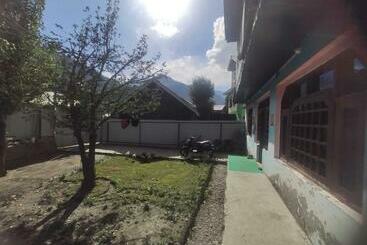 پانسیون Pop Loan Homestay