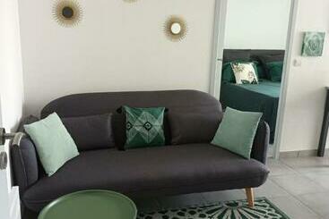 Apartaments turístics Superbe Appartement Et Parking Proche Du Centre Du Monde