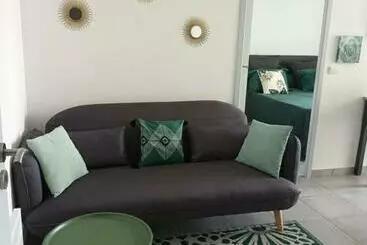 Turistihuoneistot Superbe Appartement Et Parking Proche Du Centre Du Monde