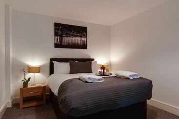 Base Serviced Apartments   Cumberland Apartments