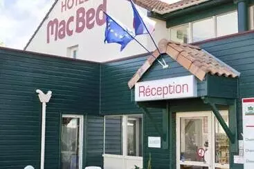 Hotel Mac Bed