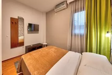 هتل Pansion Villa Nur