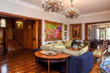 Пансион Northcliff Manor Guest House
