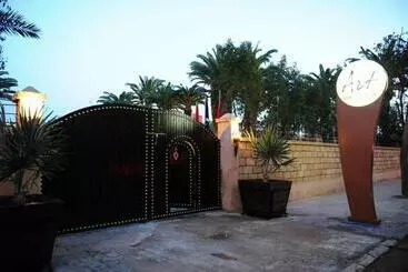 ホテル Art Suites