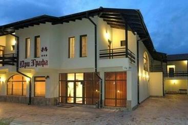 פנסיון къща за гости при графа язовир жребчево