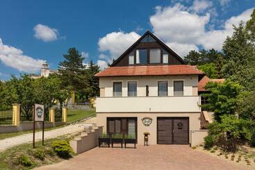 Nocleg ze śniadaniem Pannonhalma Panzió