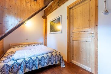 호스텔 Zoncolan Camping Caravan