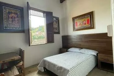 ペンション Hostal Bomarzo
