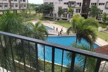 アパートホテル Affordable Tagaytay Monteluce 2 Br With Pool G28