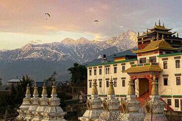 בית מלון כפרי Chokling Arthouse   The Treasure Of Himalayas