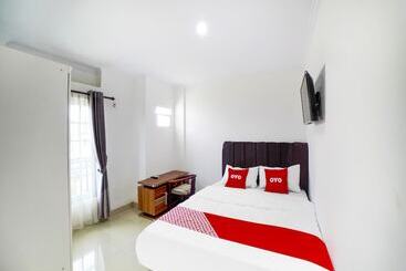 فندق Oyo 91286 Batser Homestay Syariah