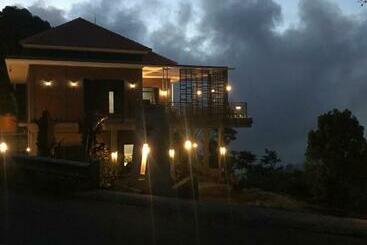 Bed and Breakfast D Rus Hill Munduk