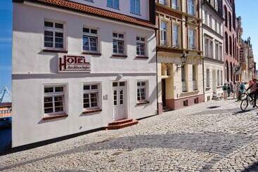 Отель Am Alten Hafen