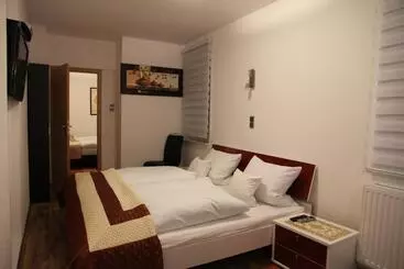 בית מלון כפרי Happy