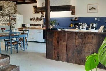 ベッドアンドブレックファースト Chambres D Hôtes Domaine La Touche