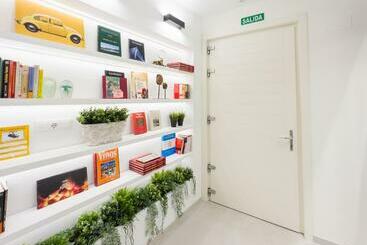 膳宿费 Hostel Charino