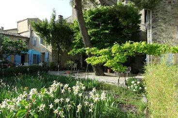 بنسيون Le Clos Du Tilleul