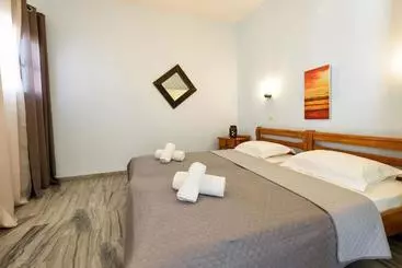 בית מלון כפרי Astoria Apartments