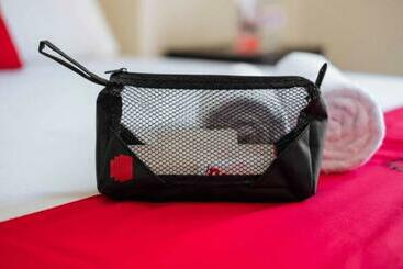 בית מלון כפרי Reddoorz Hostel @ Ritz Place Baguio