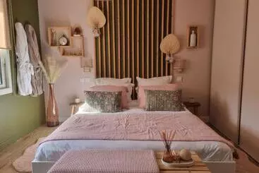 Aamiaismajoitus (B&B) La Parenthese Du Las