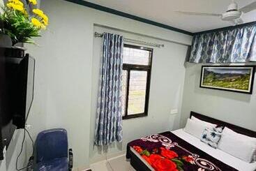 Hotelli Center Point Kuchaman City