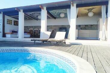 Bed and Breakfast Camino A Casa   Suances