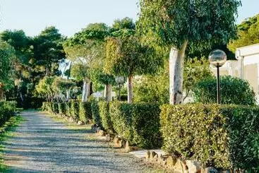 Huoneistohotelli Ibiscus Beach Village