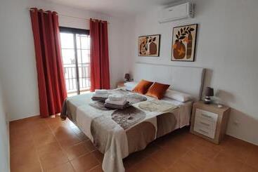 آپارتمانهای توریستها Villa Tingafa