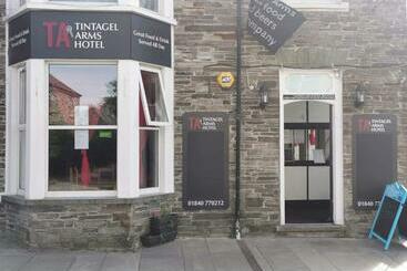 Отель Tintagel Arms Bed And Breakfast