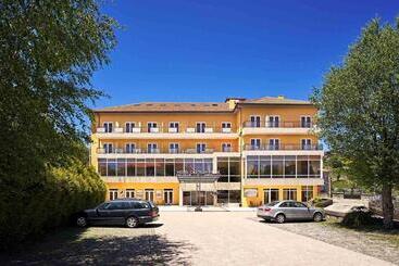 Castrum Villae By Walk Hotels