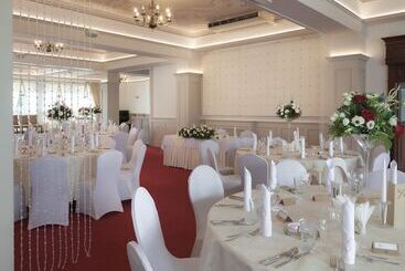 בית מלון כפרי Cristal Park