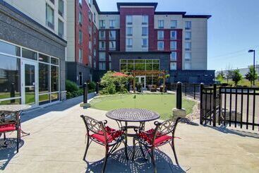 Отель Homewood Suites Ajax, Ontario, Canada