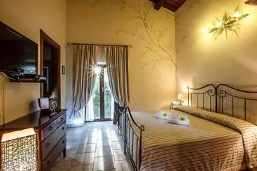 Hotel Le Grotte Dei Saraceni