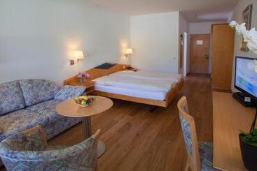 בית מלון כפרי & Spa Cacciatori