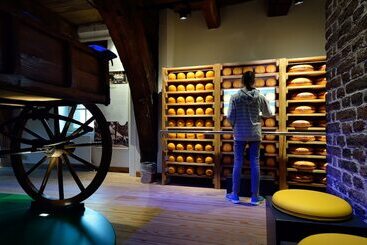 Kings Inn City Hostel