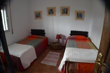 Apartamentos turísticos La Estrella   Piscina Privada