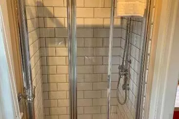 Turistlejligheder Sheelin Shepherds Hut 2 With Hot Tub