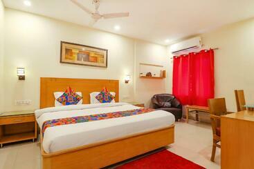 Aparthotel Fabhotel A&m   Banjara Hills