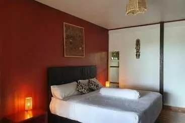 Pansiyon Amban Beach House