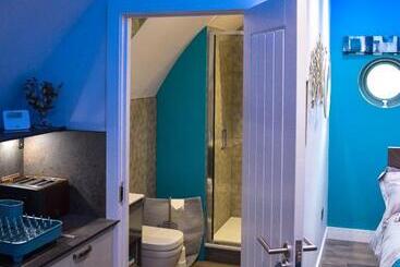 ツーリストアパートメント Derecroft Glamping Luxury Lodgepods