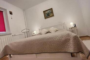 آپارتمانهای توریستها Lala S Sweet Nest