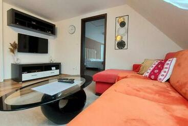 Апарт-отель Apartmán Tajov Pre 5 6 Osôb, Privatne Parkovanie A Terasa