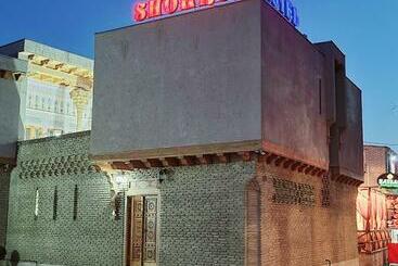 فندق صغير Shohrud