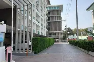 Turistihuoneistot Top Flr Seaview & Rooftop Pool @blu X