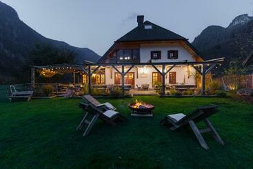 Bed and Breakfast Hiša Ojstrica