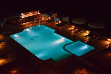 فندق Kastro Maini