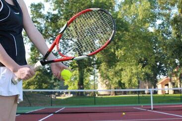 هتل Le Domaine Chateau Du Faucon