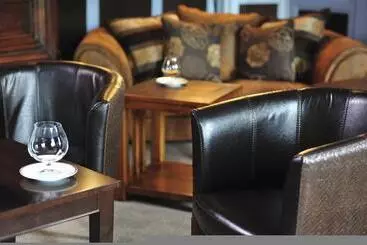 هتل Le Domaine Chateau Du Faucon