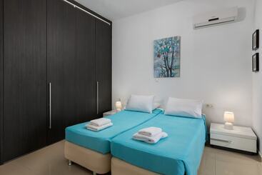 ツーリストアパートメント Villa Alya