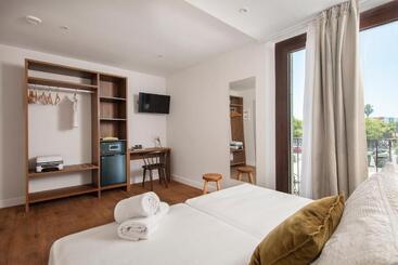 Пансион Som Nit Port Vell